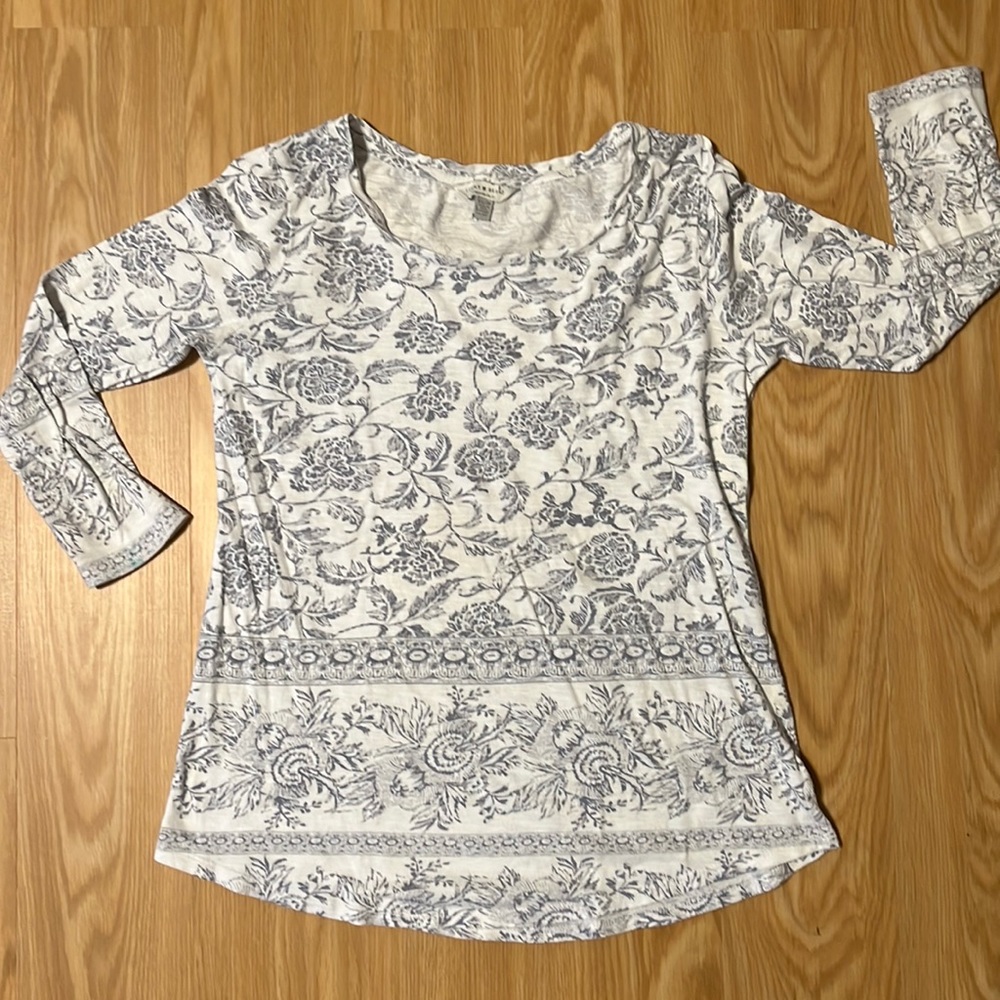 Lucky Brand long Sleeve Floral Tee, size XS